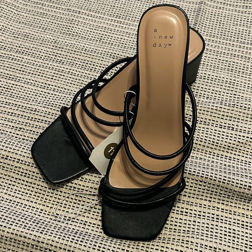 A new day strappy block heel sandals with square toe size 11 memory foam insoles